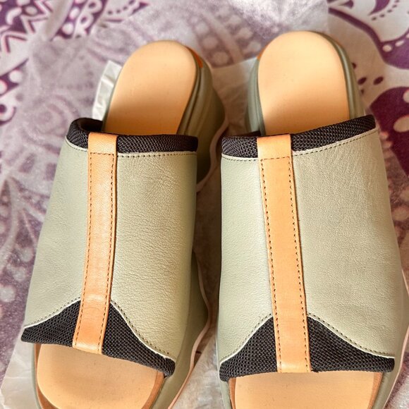 Sorel Kinetic Impact Slide Platform Sandal - Picture 1 of 5